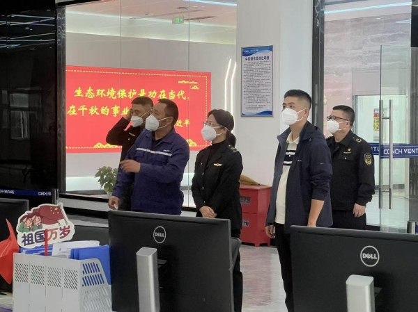 市場監(jiān)督局局長朱杭萍一行至的德興海創(chuàng)參觀調(diào)研 (1).jpg